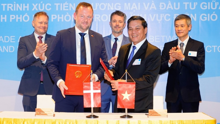 Denmark, Hai Phong ink MoU on offshore wind energy cooperation
